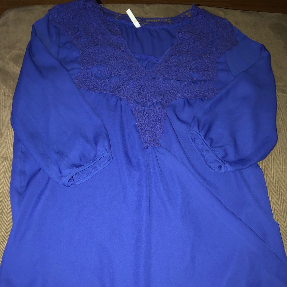 Lace detailed tunic